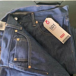 Brand new men’s shrink to fit Levi’s